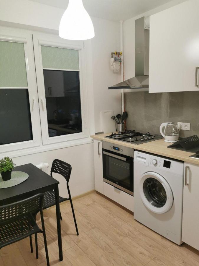 Modern Studio Debreceno, Self-Check-In, Free Parking ไคลเพดา ภายนอก รูปภาพ