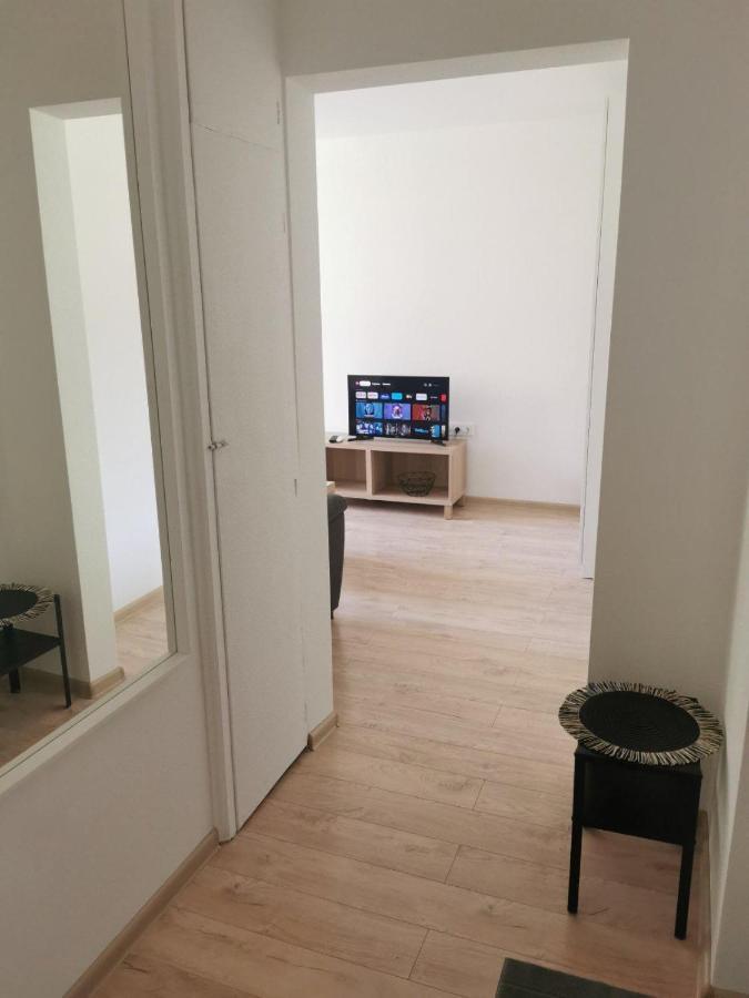 Modern Studio Debreceno, Self-Check-In, Free Parking ไคลเพดา ภายนอก รูปภาพ
